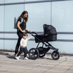 THULE Passeggino Urban Glide 2 Con Navicella Dark Shadow 7 THULE Passeggino Urban Glide 2 Con Navicella Dark Shadow -Baby Sconto thule passeggino urban glide 2 con navicella dark shadow a338353 2