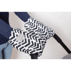 X-lander Scaldamani X-Muff Art Frenzy Zebra 7 X-lander Scaldamani X-Muff Art Frenzy Zebra -Baby Sconto x lander scaldamani x muff art frenzy zebra a318712 3